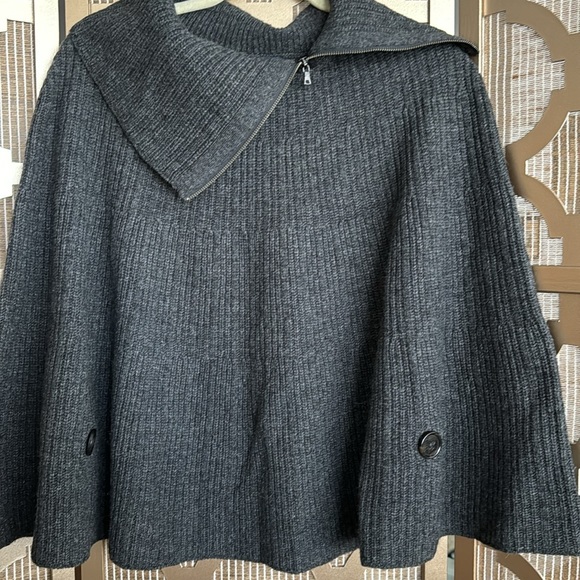 Gap sweater cape - Picture 2 of 9